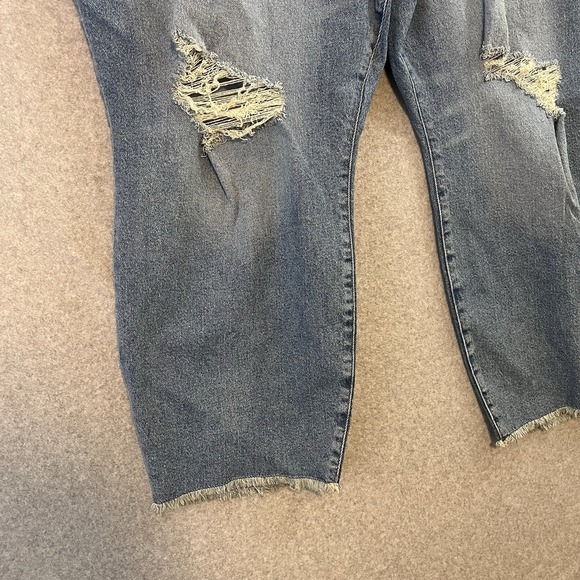 Torrid High Rise Straight Jeans Womens 28 Plus Size Denim Distressed Raw Hem - Picture 3 of 9